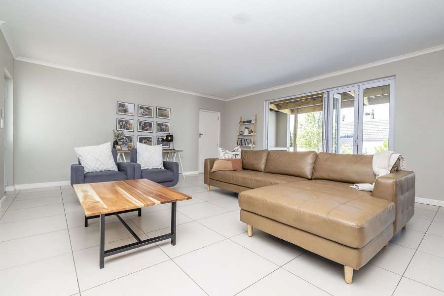 4 Bedroom Property for Sale in Pinehurst Western Cape